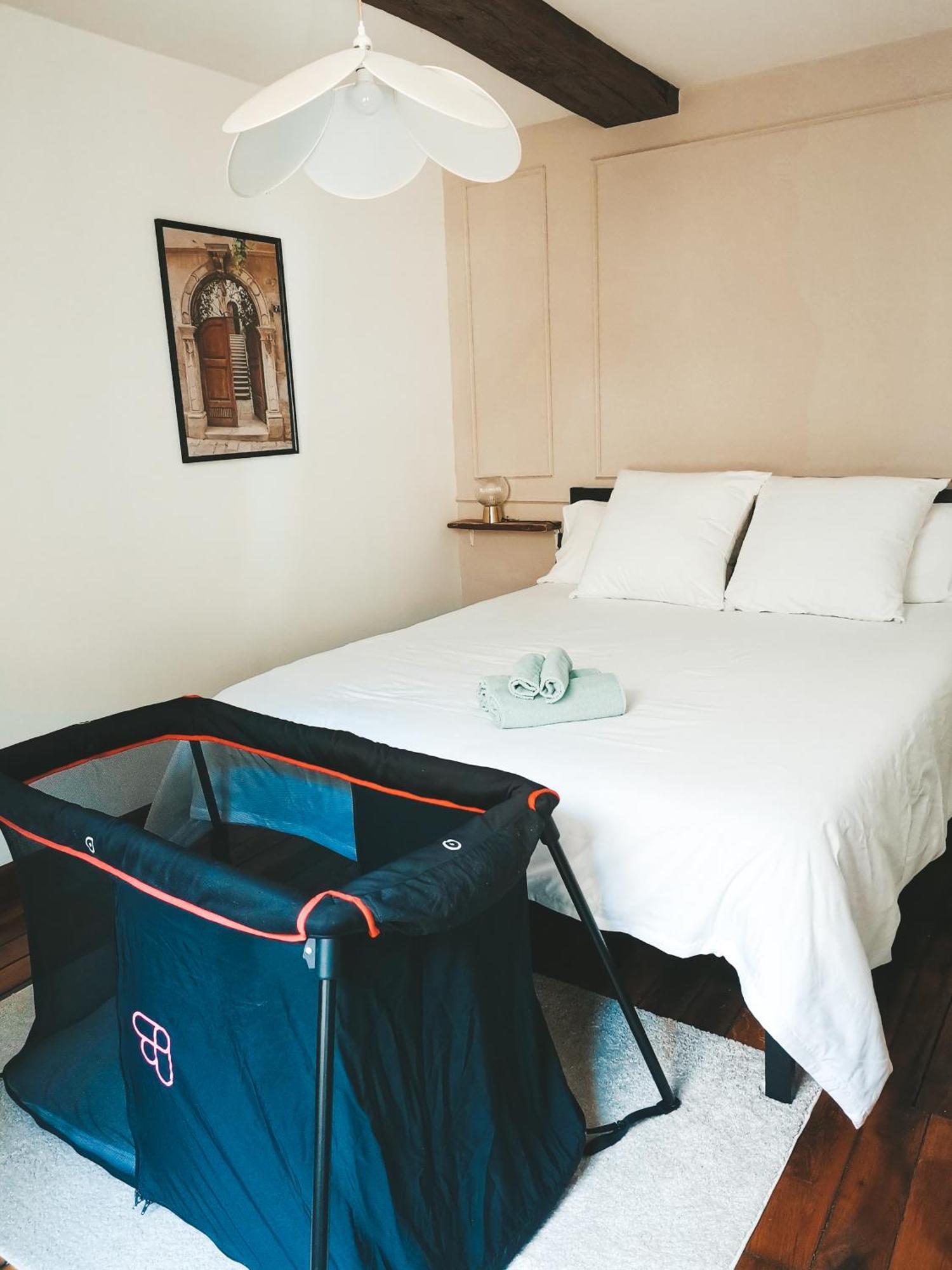 סדאן Appartement Vue Sur Chateau-Fort 3 Etoiles מראה חיצוני תמונה